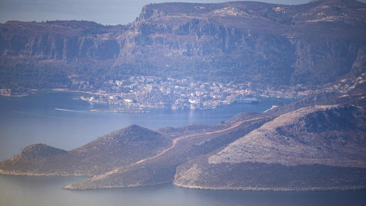 Atina, Paris Antlaşması`nı çiğniyor, Meis`i silahlandırıyor