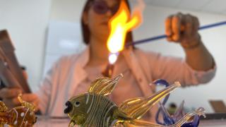 Nevşehir'de ev kadınları camı sanatla buluşturuyor