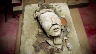 Meksika'da bin 300 yıllık heykel başı bulundu