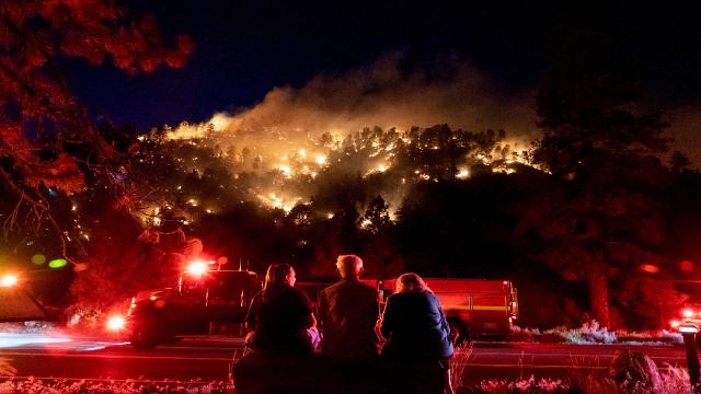 Californiada orman yangını nedeniyle yüzlerce bina tehlikede