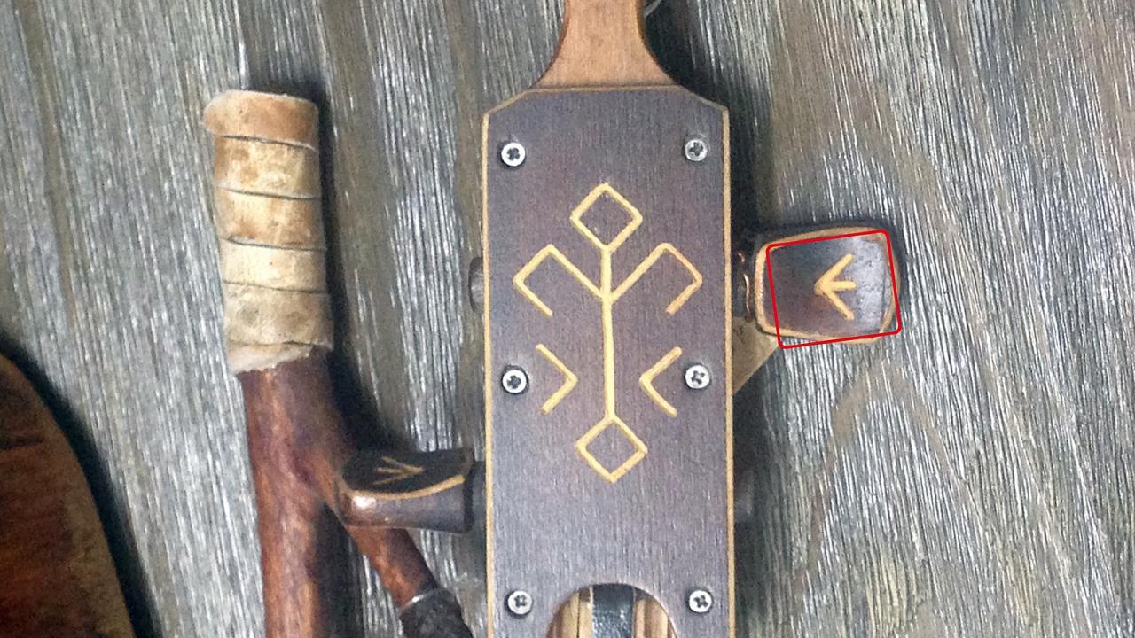  Güney Batı Sibirya`daki Barnaul şehrindeki kopuzda kaz ayağı damgası