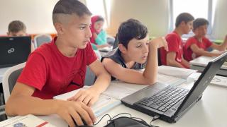 Ahıska Türkü öğrenciler savaşın yarım bıraktığı eğitimlerine Türkiye'de devam ediyor