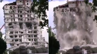 Depremde hasar gören bina, yıkım sırasında çöktü