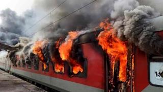 Hindistan'da askerlik reformuna karşı tepkiler büyüyor