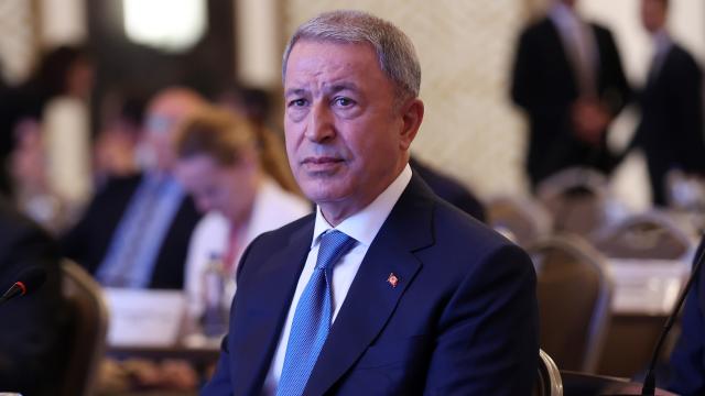 Bakan Akar: Tahıl sevkiyatı aksaksız sürüyor
