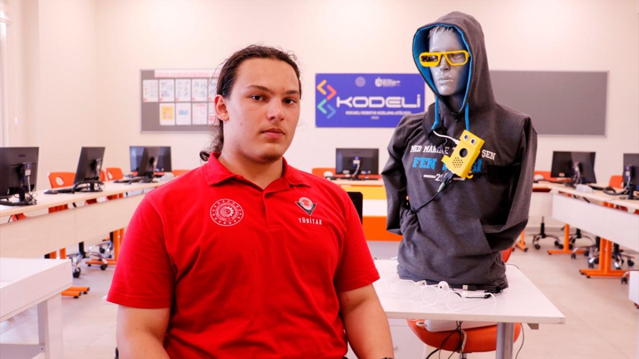 "Sesli asistan yardımıyla kullanıcıya bilgi veriyor"