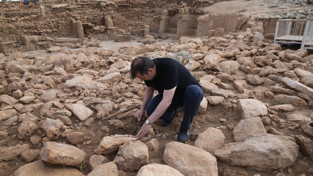 Vali ilk çalışmalara eşlik etti