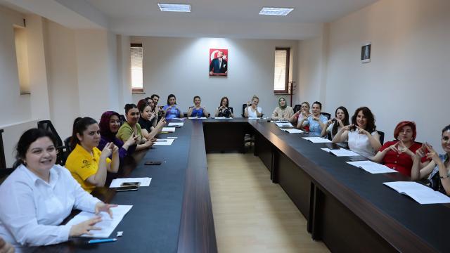 Denizli Büyükşehir personeli işaret dili öğreniyor