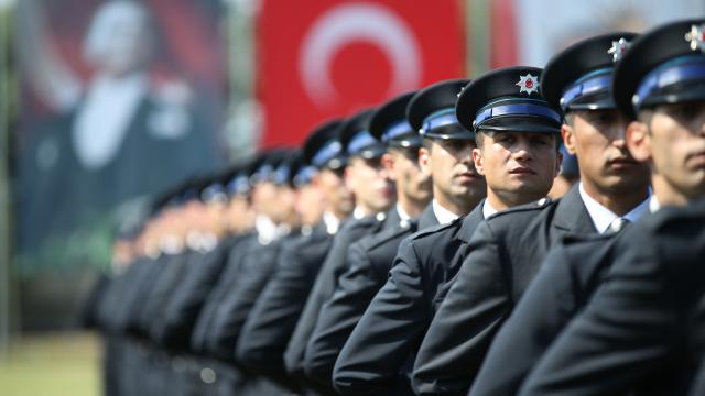 Balıkesir Polis Meslek Eğitim Merkezinden 796 polis adayı mezun oldu