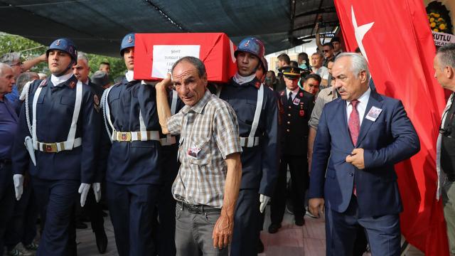 Şehit Uzman Çavuş Turgut İçen son yolculuğuna uğurlandı