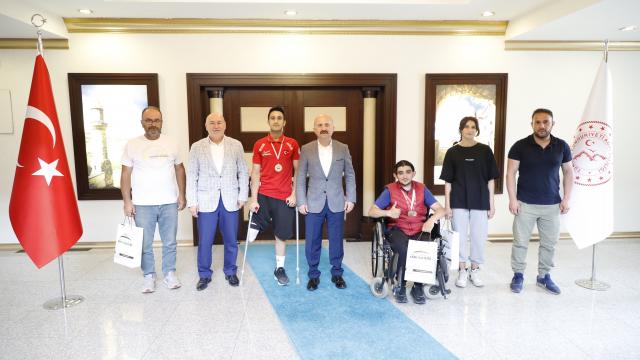 Ağrılı özel sporculardan Vali Varola ziyaret