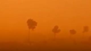 Suriye'nin kuzeydoğusunu toz fırtınası vurdu