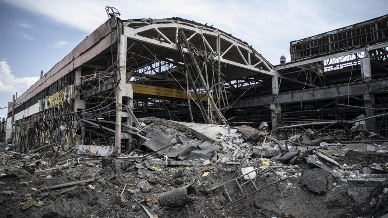 Amstor alışveriş merkezine saldırı