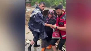 Kastamonu'da mahsur kalanlar kurtarıldı