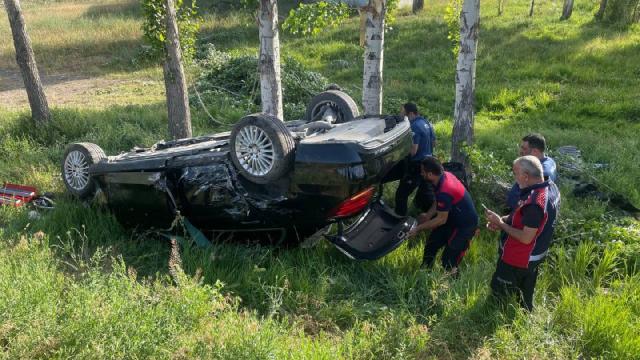 Ağrıda polis memuru trafik kazasında yaralandı