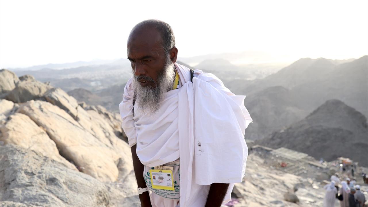 “Resulullah`ın ayak bastığı yerlerde dolaşmak”