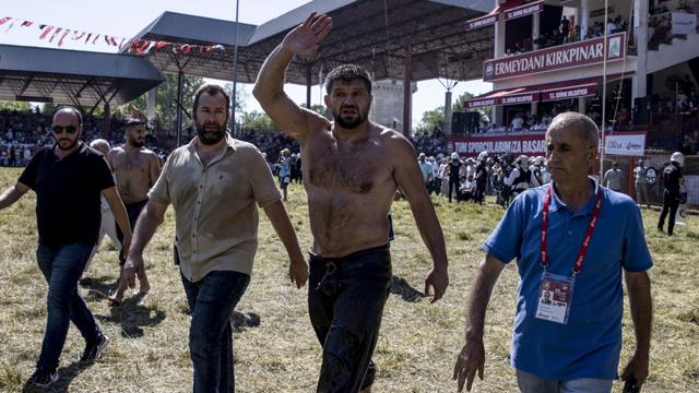 Başpehlivan Şaban Yılmaz 45 yaşında Kırkpınara veda etti