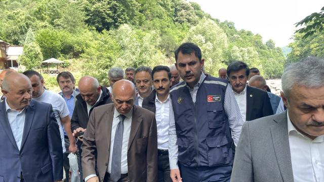 Bakan Kurum, Karabükte selden etkilenen bölgelerde incelemede bulundu