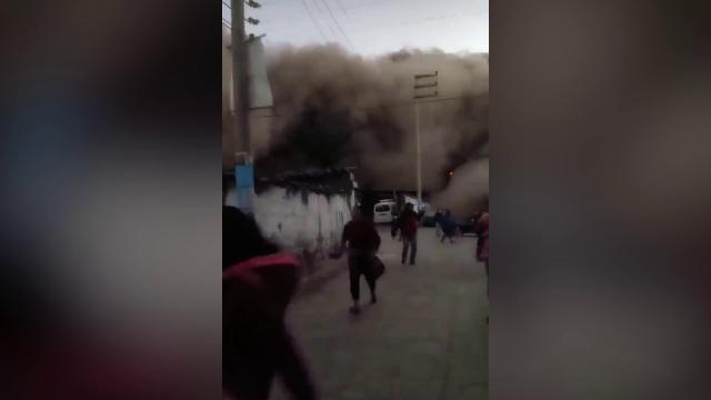 Peruda toprak kaymasından 204 kişi etkilendi
