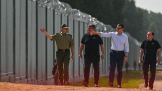 Polonya'nın Belarus sınırına inşa ettiği çelik duvar tamamlandı