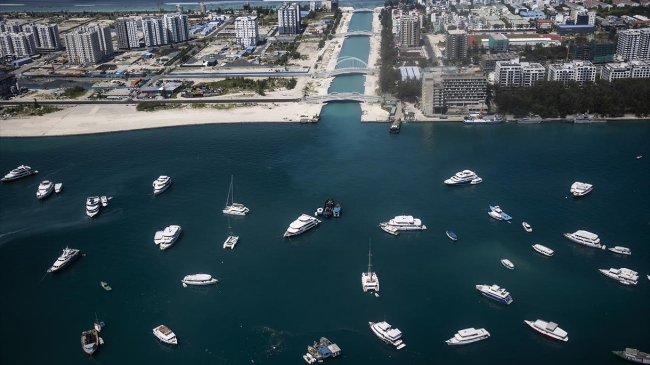 Yüzen ada kuruluyor