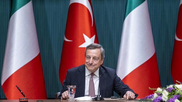 Draghi: Karadenizde tahıl koridoru açılması için Ankaranın yürüttüğü çabalar takdire şayan