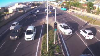 Erzurum'da 9 kişinin yaralandığı kaza anı kamerada