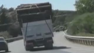 Antalya'da tehlikeli yolculuk kötü bitti