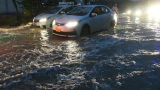 Pakistan’da şiddetli yağış etkili oldu: Ölü ve yaralılar var