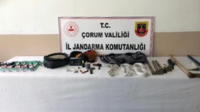 Çorumda kaçak kazı yapan 7 kişi yakalandı