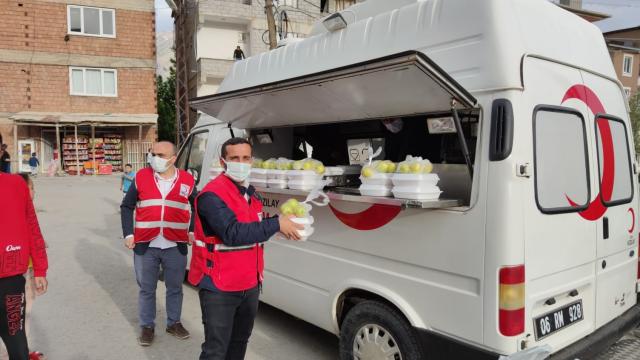 Hakkaride vekaletle kurban bağışı devam ediyor