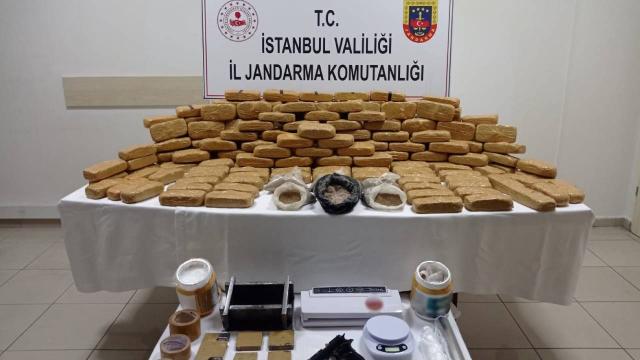 İstanbulda 120 kilogram uyuşturucu ele geçirildi