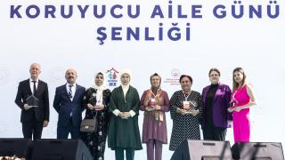 Emine Erdoğan Koruyucu Aile Günü Şenliği'ne katıldı