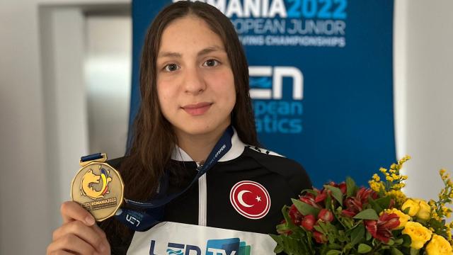 Milli yüzücü Merve Tuncel Avrupa şampiyonu oldu