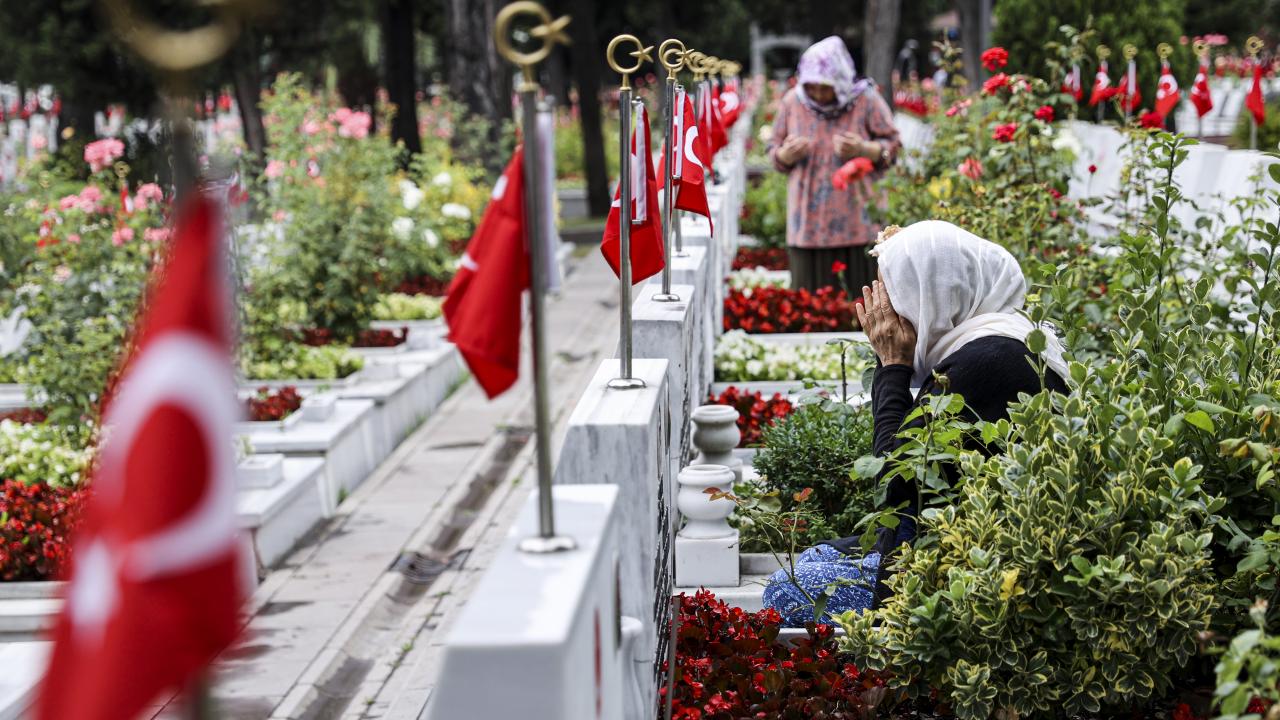 "Ne diyeyim ki sözün bittiği yer"