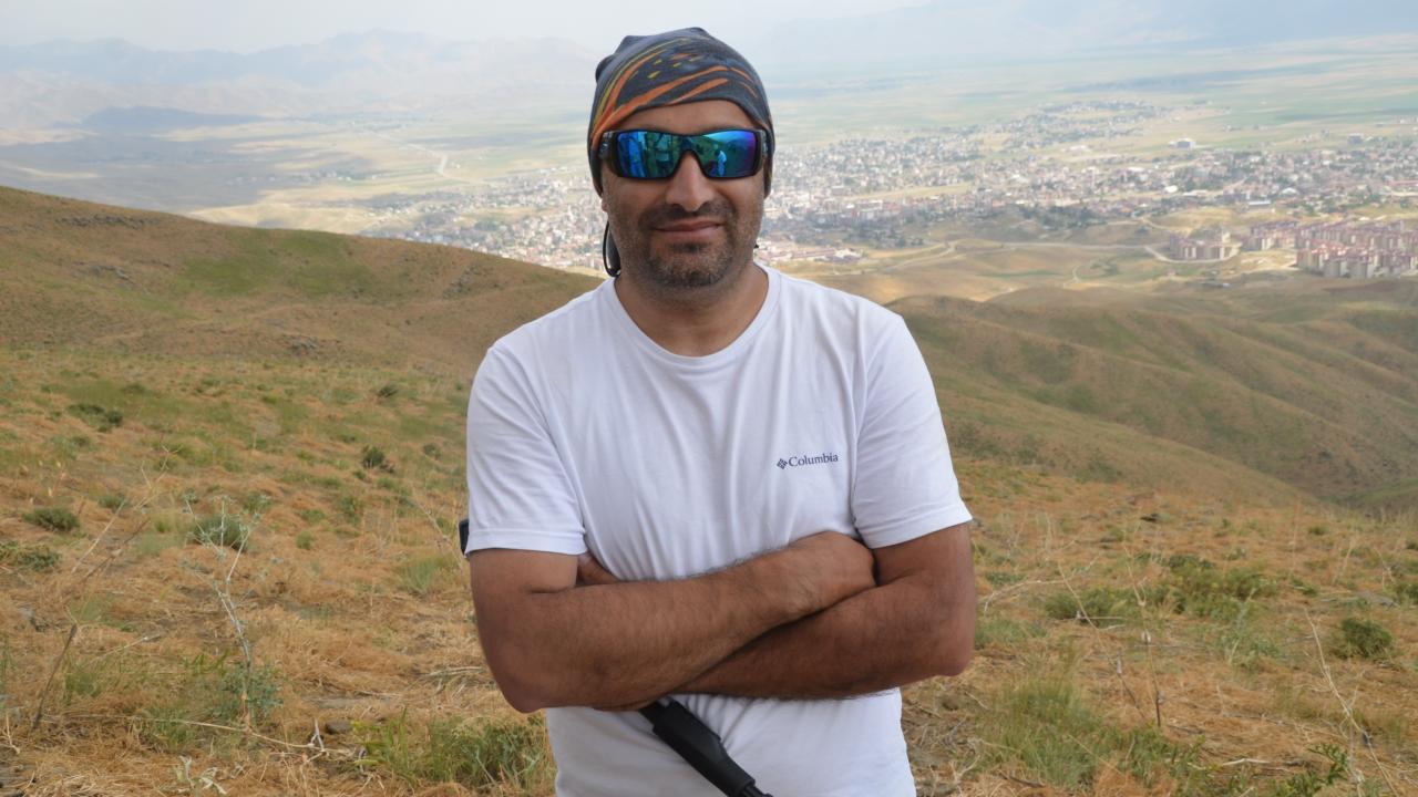 Genç, talebine kayıtsız kalmayarak yamaç paraşütüyle uçmasını sağlayan herkese teşekkür etti.