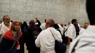 Hacılar Mina'da şeytan taşladı