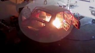 Sanayide oksijen tüpü patladı