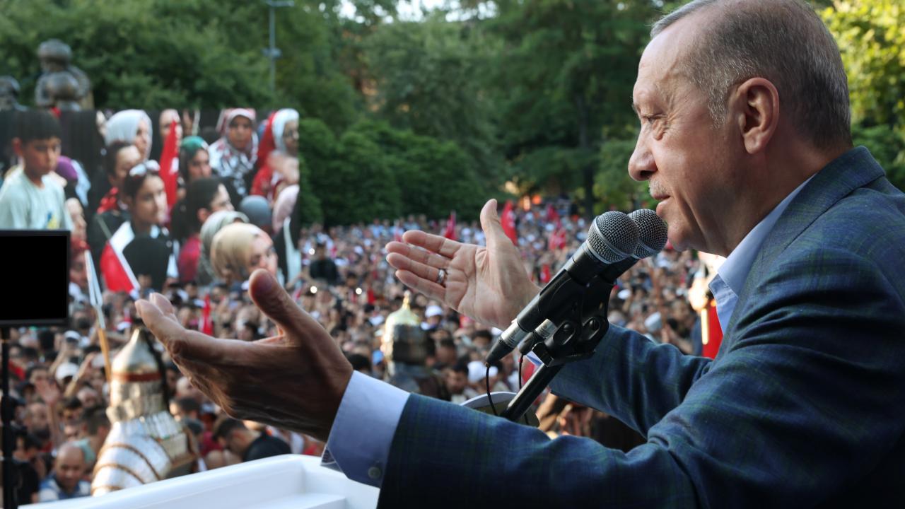 "NATO Zirvesi`nde FETÖ`yü, PYD`yi, YPG`yi terör örgütü olarak kayıtlara geçirttik"