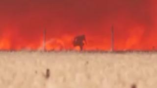 İspanya'da alevlerin ortasında kalan adam son anda kurtuldu