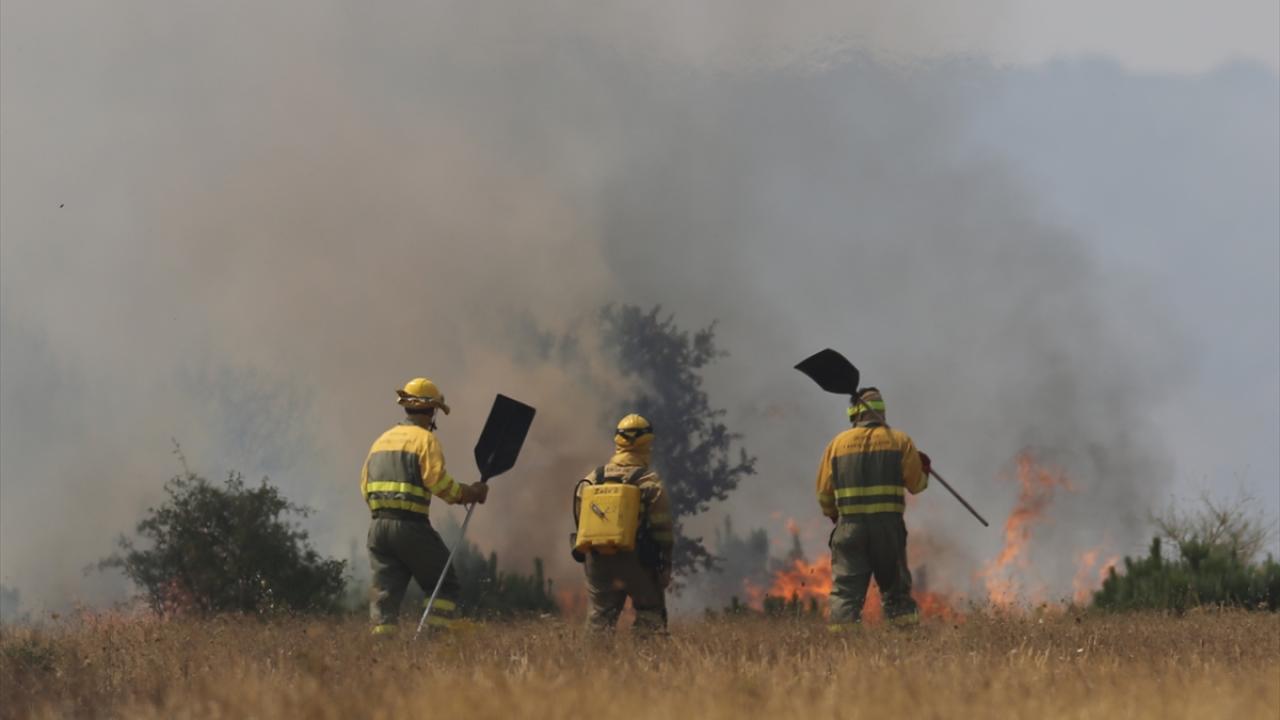 İspanya`da kontrol altına alınamayan 20 orman yangını var