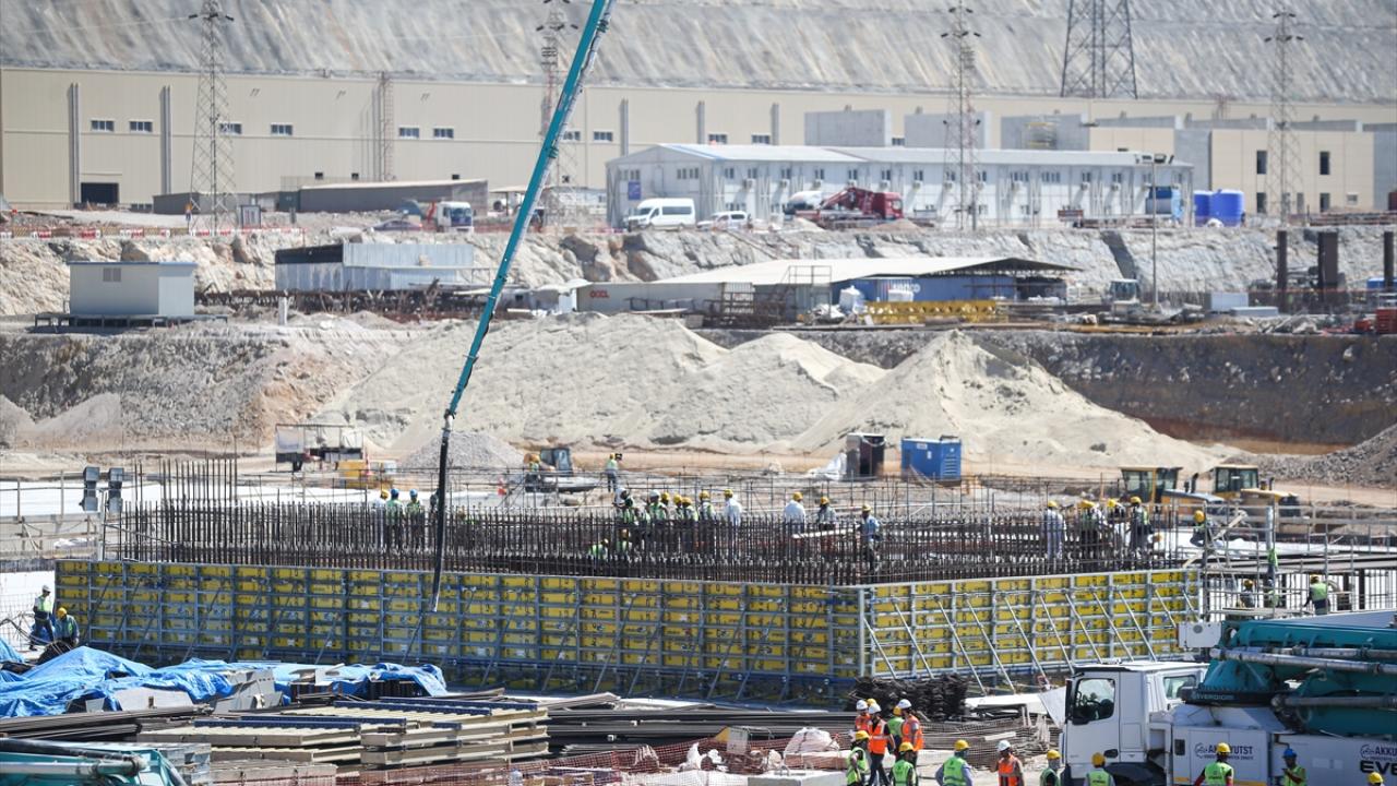 Sahada 300`e yakın iş sağlığı ve güvenliği uzmanı çalışıyor