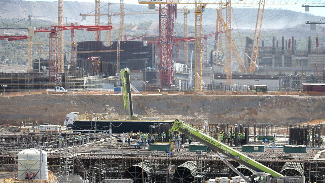 "600`ü aşkın Türk mühendis burada"