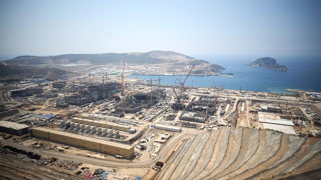 Akkuyuda son reaktörün temeli atılıyor