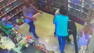 Ataşehir'de görme engelliye saldırı kameralara yansıdı