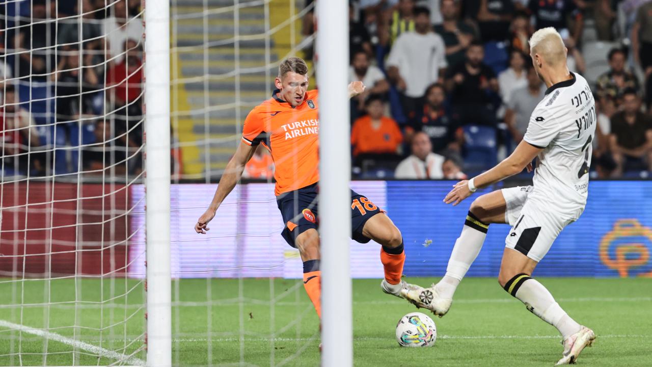 Szysz ilk maçında golünü attı