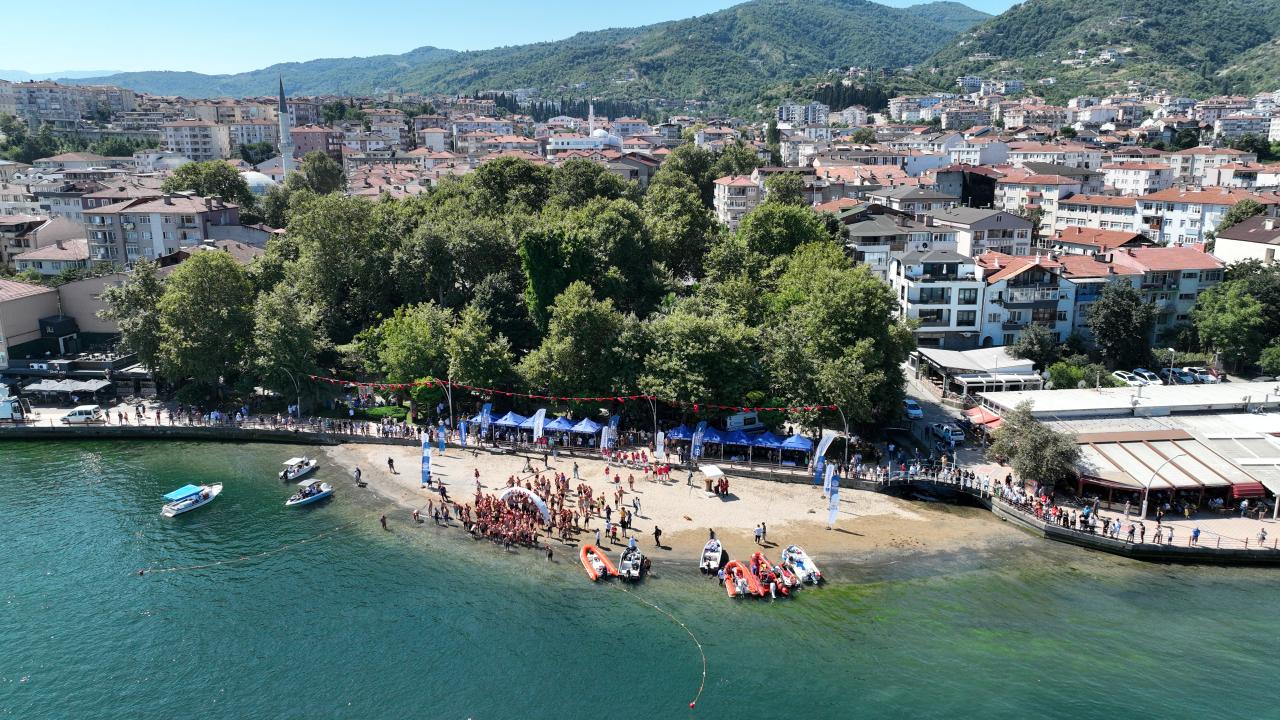 "Yemyeşil, masmavi şehre sahibiz"