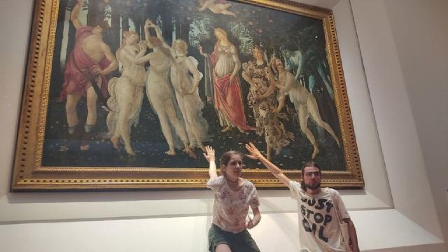 İklim aktivistleri Botticelli tablosunu hedef aldı