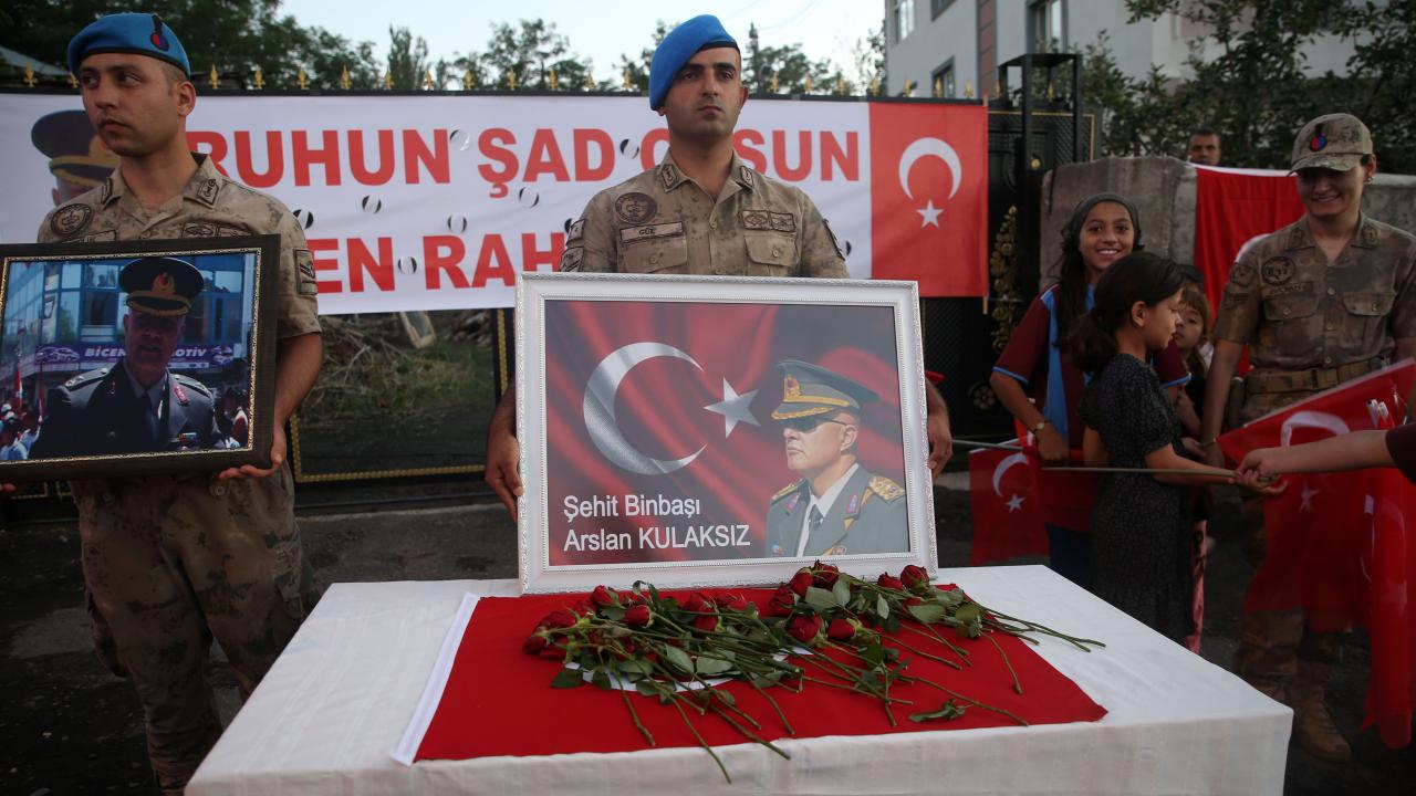 Binbaşı Arslan Kulaksız, şehadetinin 7. yılında Malazgirt'te anıldı