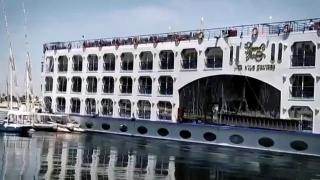 Nil Nehri’nde yolcu gemisi kontrolden çıktı